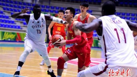 男篮亚洲杯中国90-68大胜约旦，三连胜锁定八强