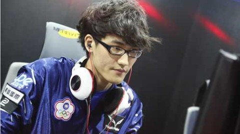 LMS区域选拔赛AHQ 30横扫HKE夺S6门票